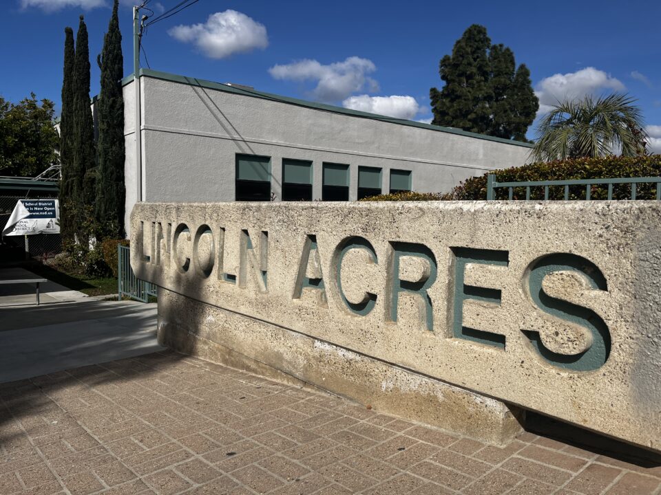 Arrestan a maestra de National City por relaciones íntimas con estudiante 