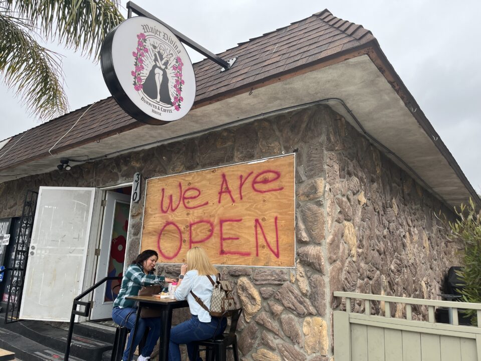 Vandalizan Café en National City