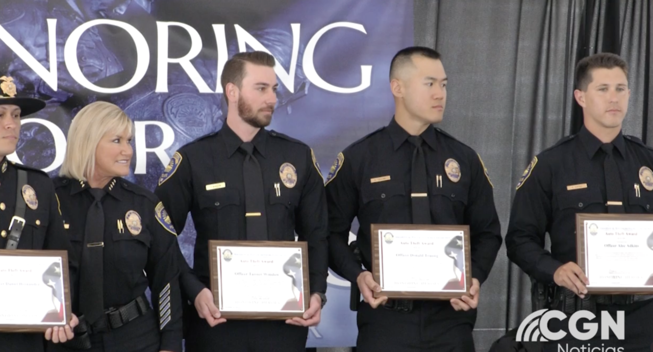 Reconociendo a la valentía: Ceremonia anual de honores a policías