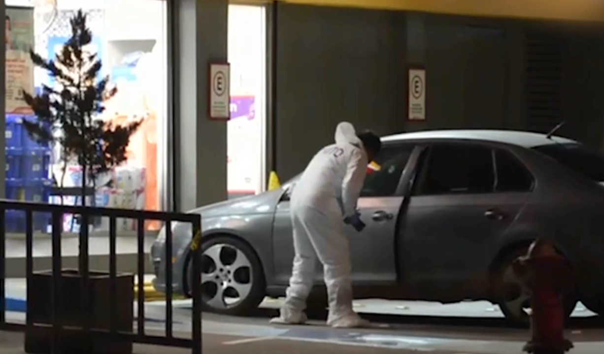 MATAN A MUJER FRENTE A SUS HIJOS AL SALIR DE UN OXXO
