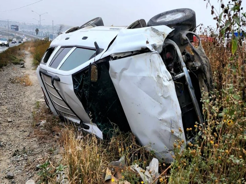 ACCIDENTES A LA ORDEN DEL DÍA, POLICÍAS BRINDAN