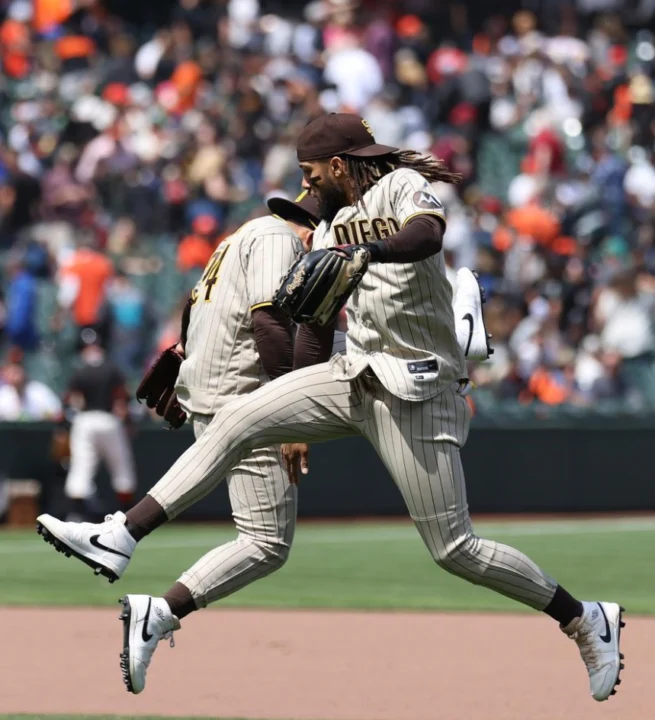 Respiro de los Padres en el cierre de la serie ante San Francisco
