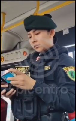 Policía del Perú trata como “extranjeros” a los ciudadanos de las regiones