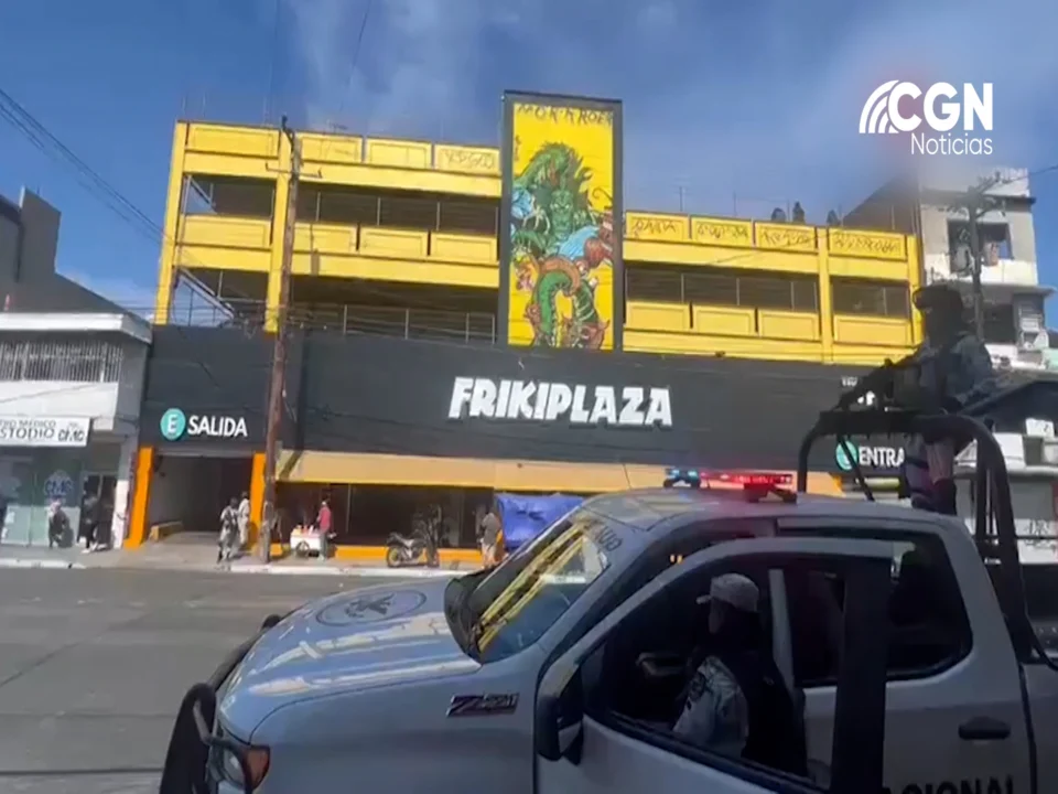 ASESINAN A EX POLICÍA EN PLAZA DE LA TECNOLOGÍA