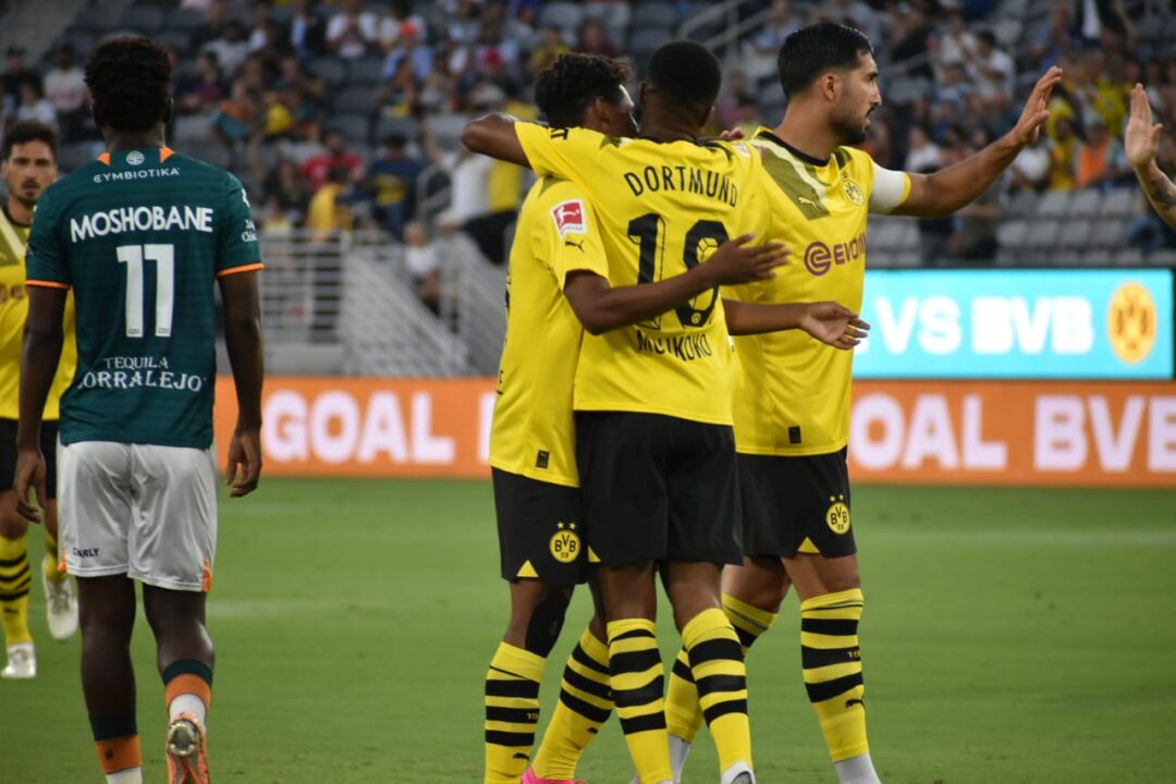 El Borussia Dortmund a máxima potencia contra el SD Loyal
