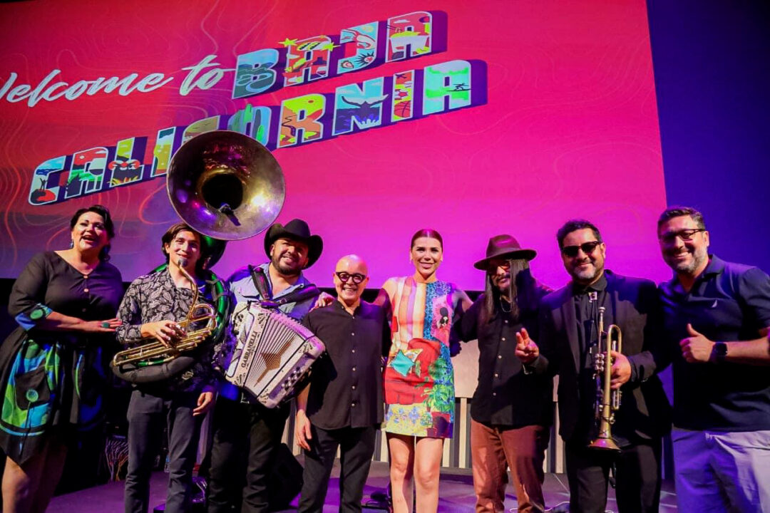 GOBERNADORA PROMUEVE A BAJA CALIFORNIA EN EL TIMES SQUARE Y ES CRITICADA