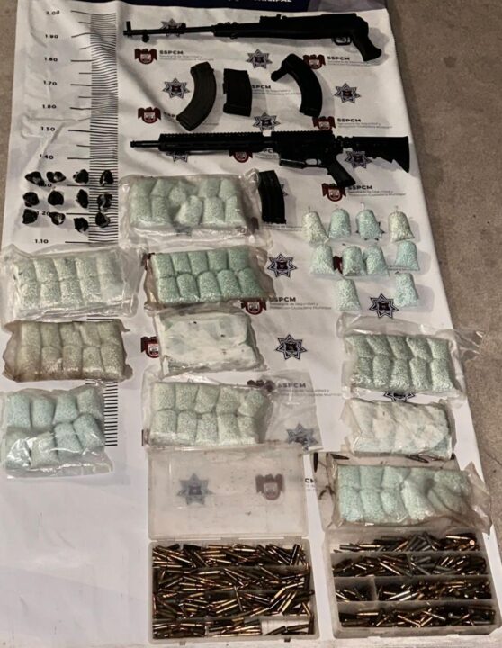 DECOMISAN FENTANILO, ARMAS Y CHALECOS