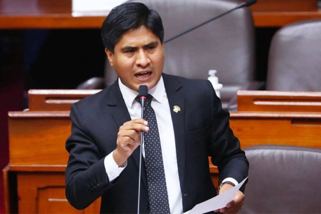Congresista denuncia que intentaron secuestrar a su hijo de 10 años