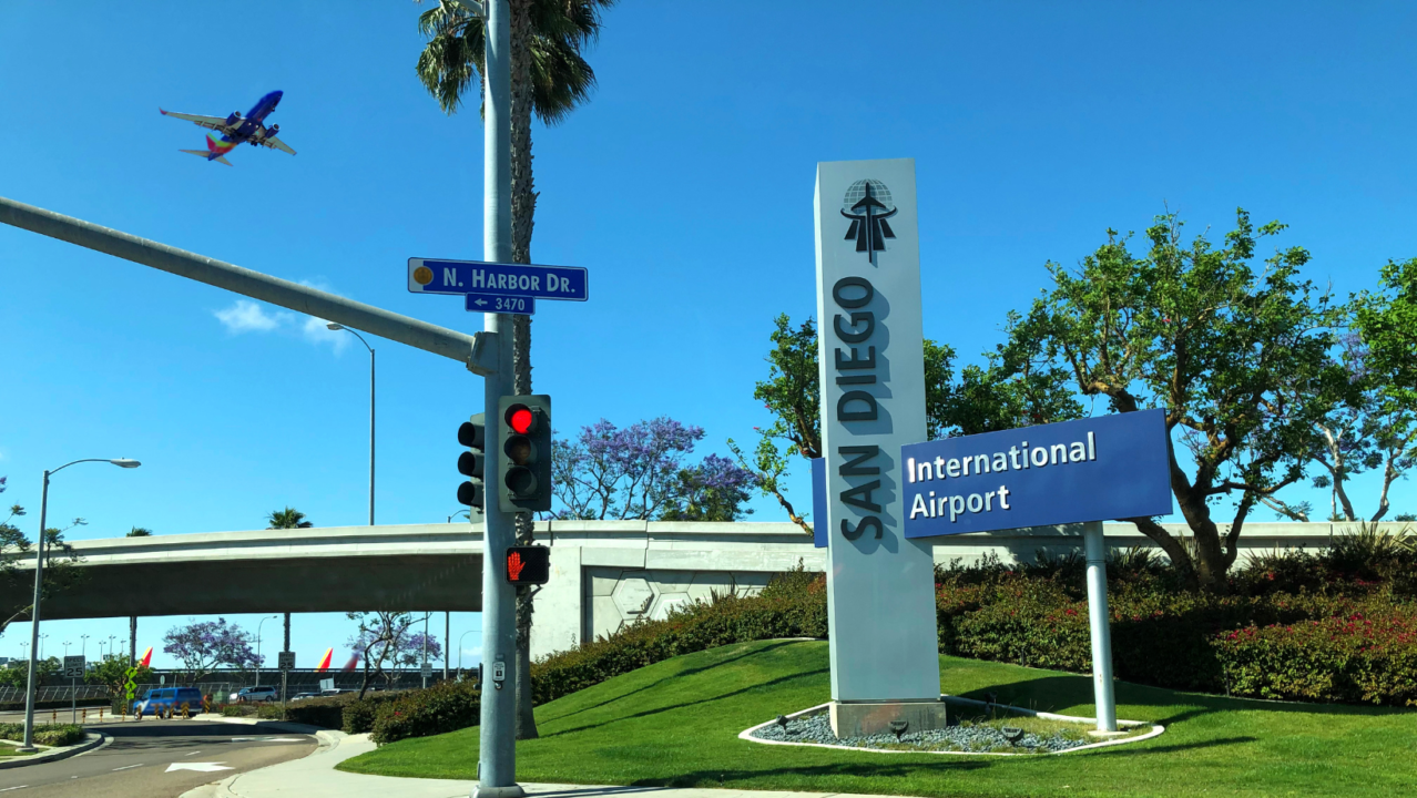 Huracán Idalia: vuelos retrasados en el aeropuerto de San Diego por condiciones climáticas.