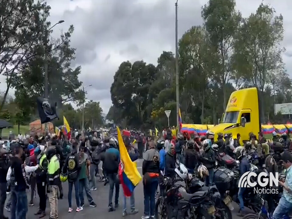 Protesta por los altos precios de la gasolina