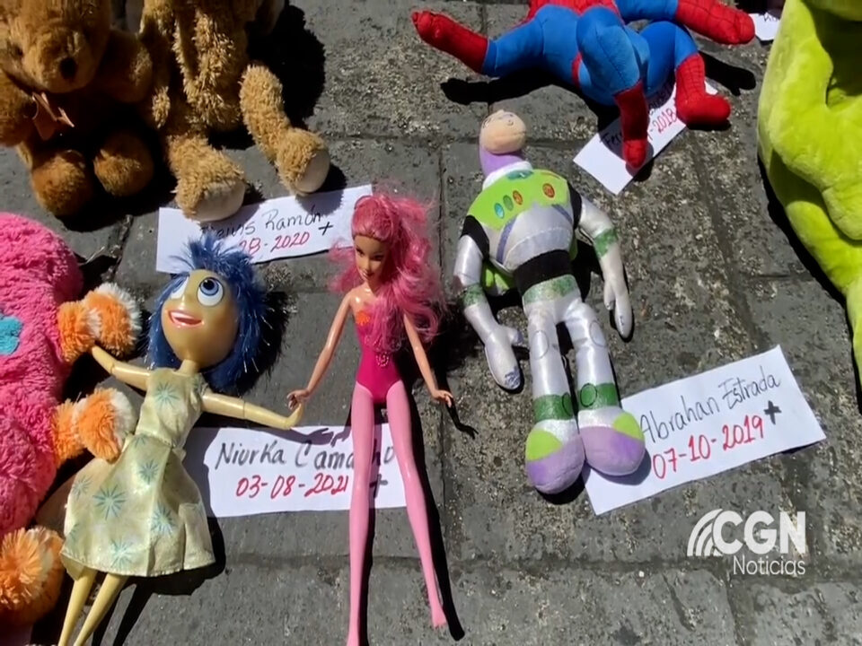 Niños mueren esperando trasplantes. Cada día hay más niños muertos.