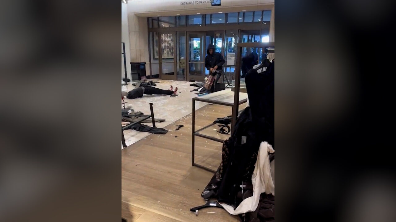 Robo a tienda en California: mira aquí el video.
