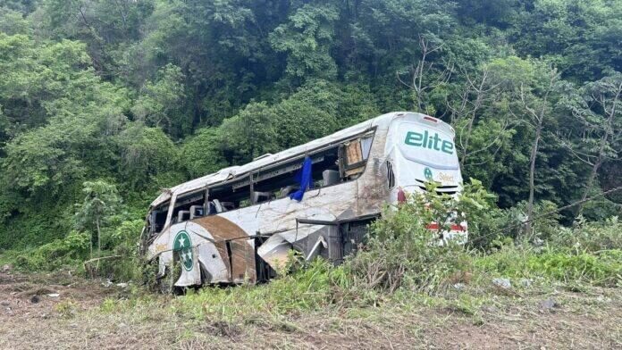 IBAN A TIJUANA. ACCIDENTE DEJA 18 MIGRANTES MUERTOS Y 20 HERIDOS