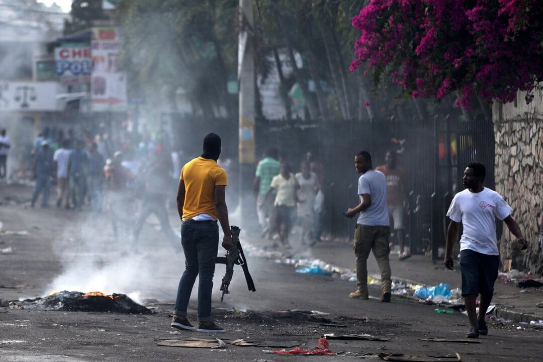 Bandas matan a personas durante manifestación contra la violencia