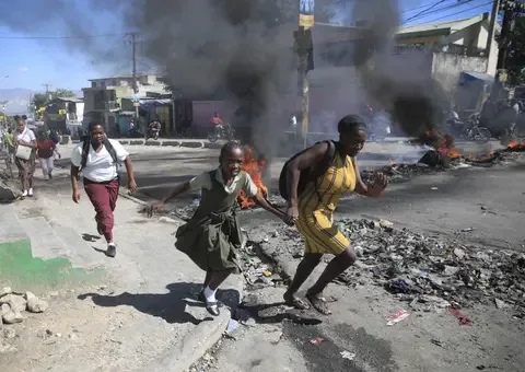 Estados Unidos insta a sus ciudadanos a abandonar Haití lo antes posible