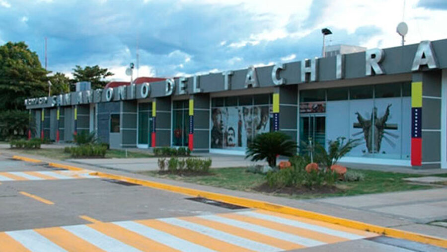 Después de 11 años reaperturan aeropuerto internacional en Venezuela
