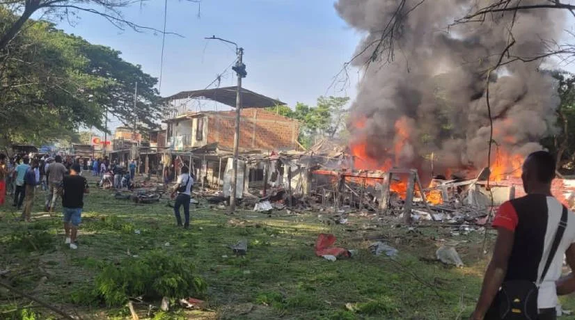 Tres muertos y dos heridos dejó carro bomba
