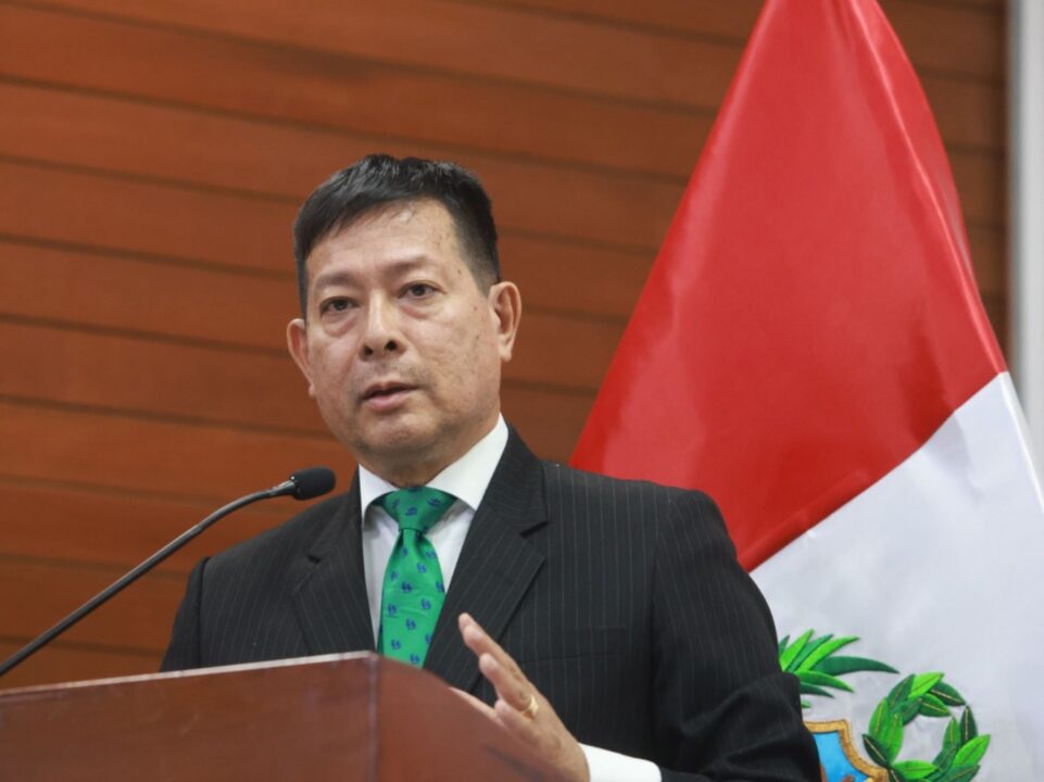 Fiscalía peruana investiga a ministro de Justicia por tráfico de influencias