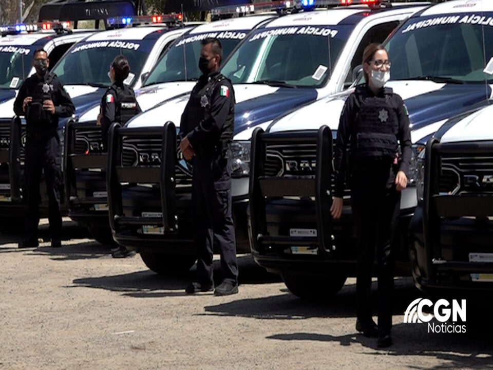 Policías Municipales en BC podrán portar armas fuera de horario laboral