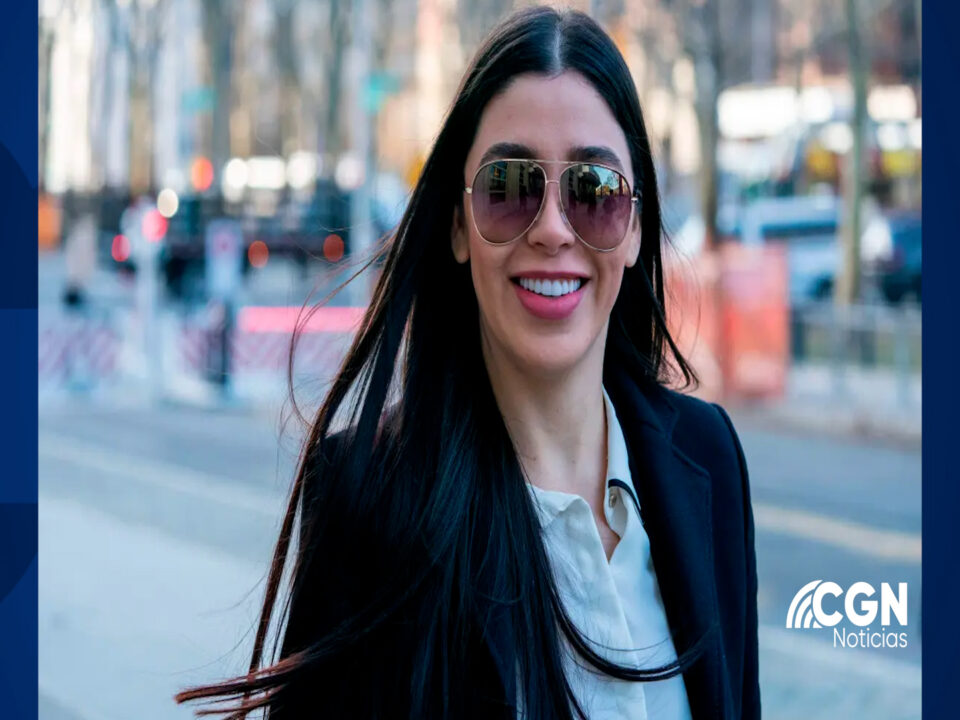 Captan a Emma Coronel en evento en Los Ángeles