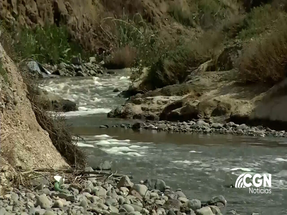 Residuos sólidos, tras tratamiento de agua en Tijuana continúan contaminando