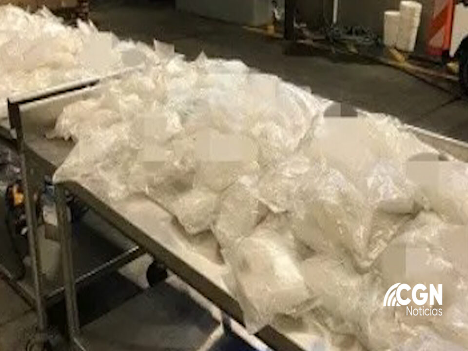 Agente estatal de BC es detenido por intento tráfico de cocaína