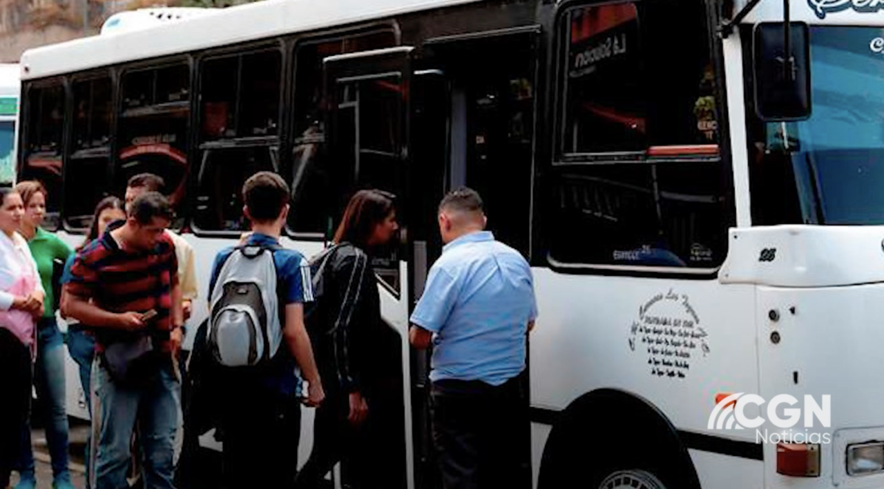 Transportistas en Venezuela piden dolarizar el pasaje urbano