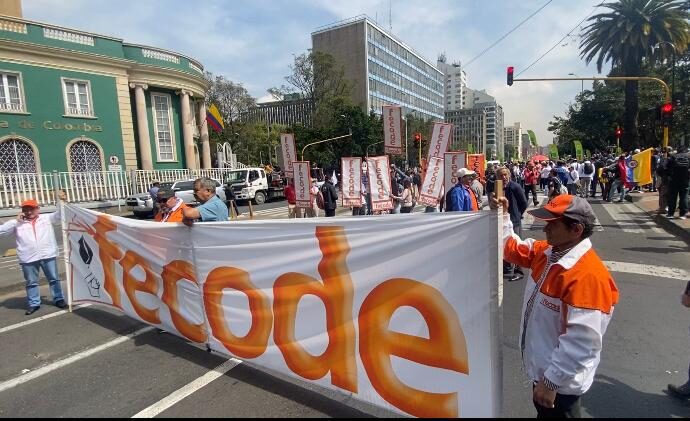 Manifestaciones en Colombia a favor de las reformas a la salud, pensión y laboral