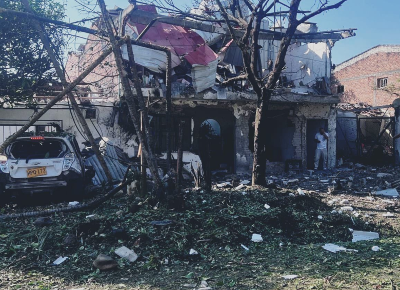 Carro bomba fue detonado contra estación de Policía