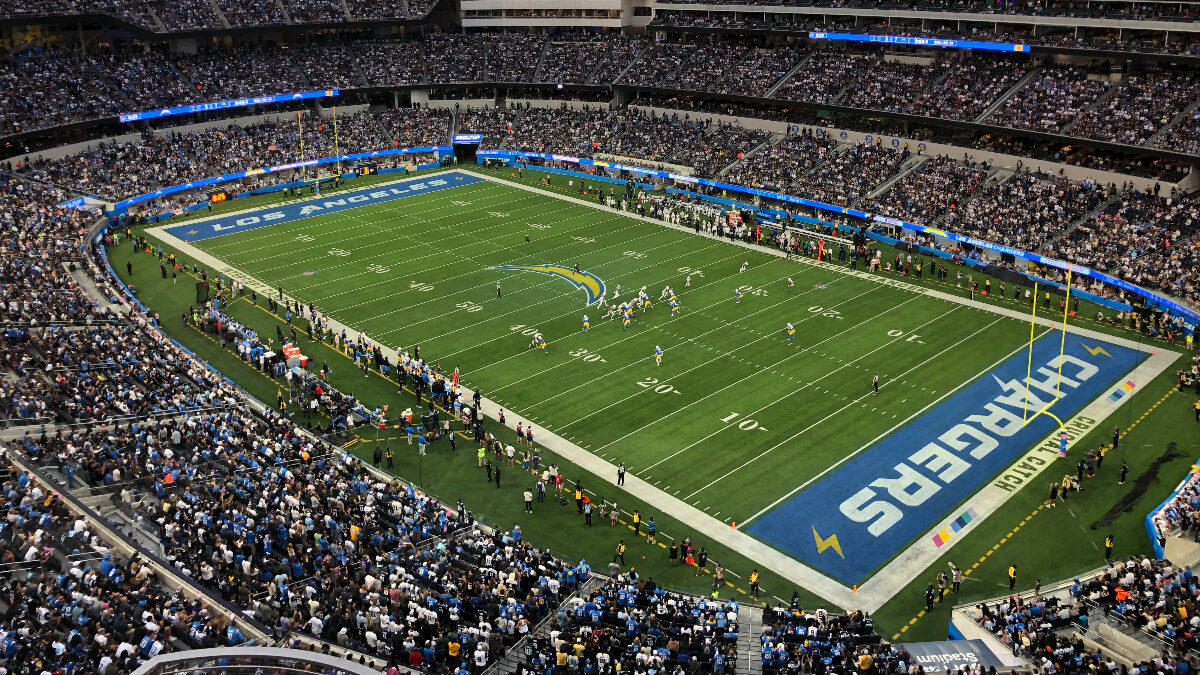 (VIDEO) Eléctrico Monday Night Football en LA