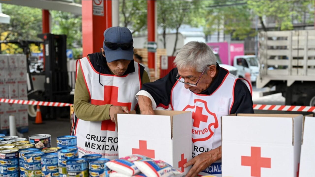 Así es como puedes ayudar a los damnificados por Huracán Otis y buscar información de familiares