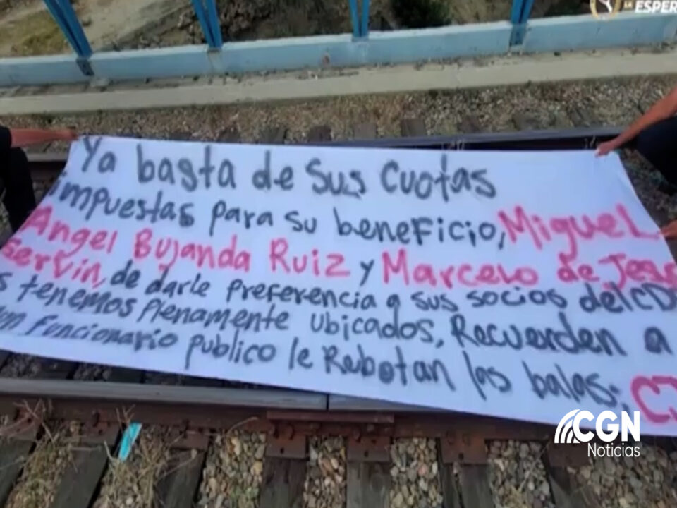 Dejan narcomanta a funcionarios de Ayuntamiento de Tijuana