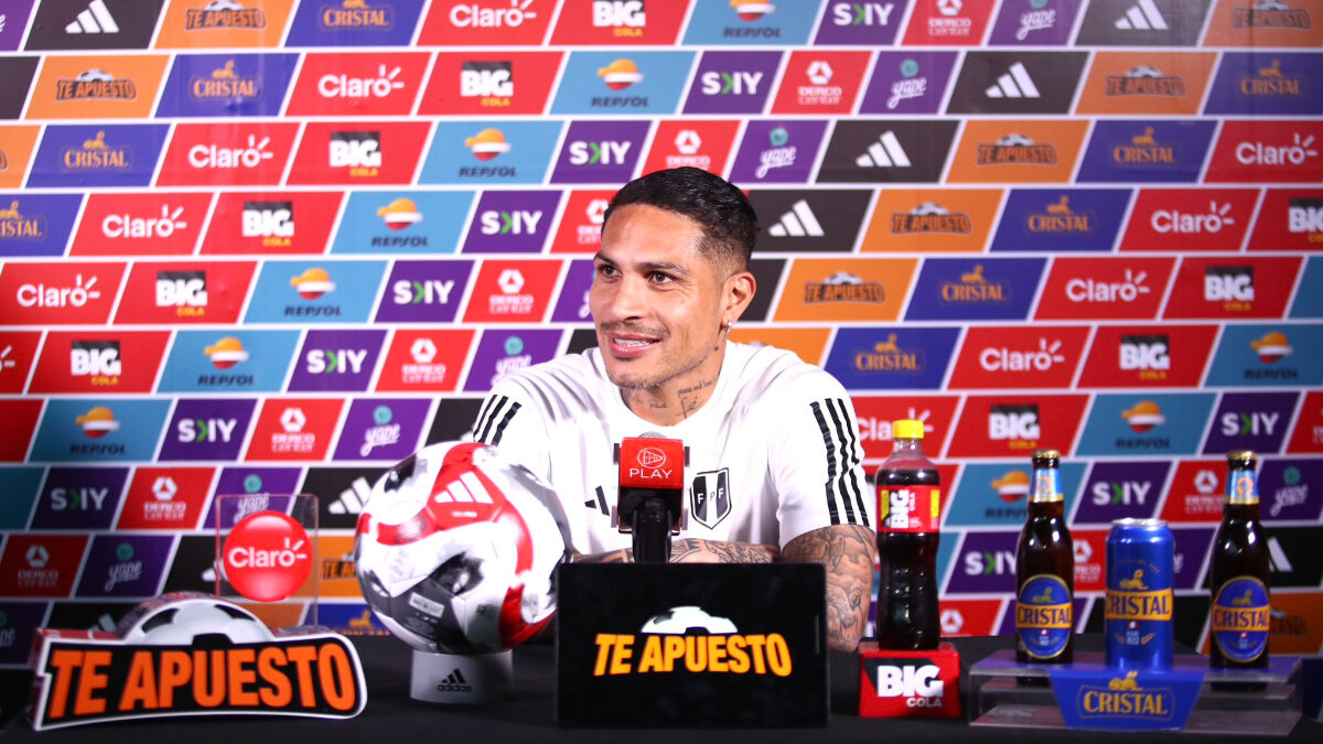 Paolo Guerrero encabeza la lista de Perú