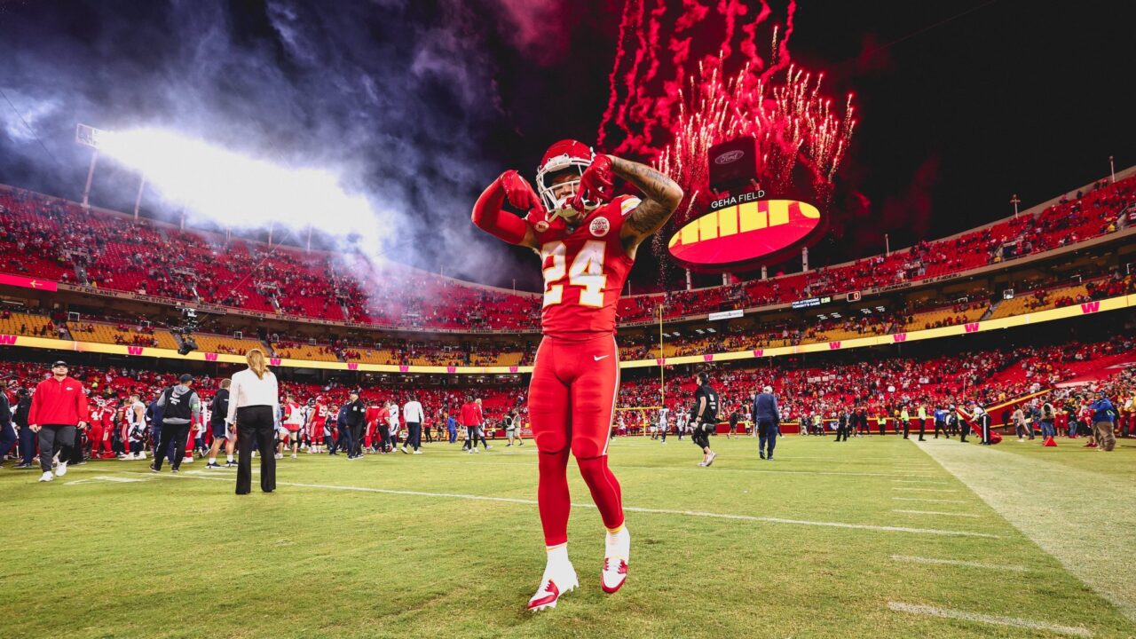 Chiefs suman 16 victorias consecutivas sobre Broncos
