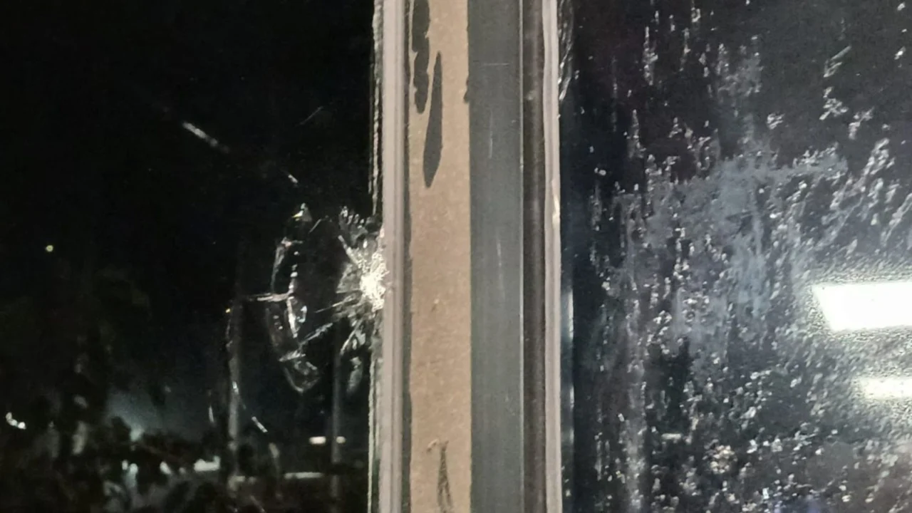 Atacan a tiros oficinas de la FGR en Tijuana; capturan a dos sospechosos