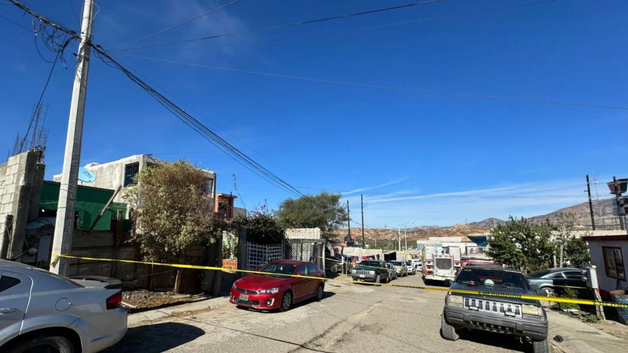 VIDEO: Encuentran a tres adultos y un bebé sin vida dentro de casa en Tijuana