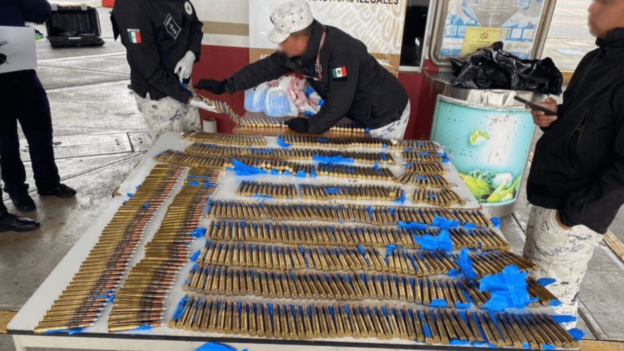 Estadounidense pretendía ingresar a México con casi mil cartuchos para fusil