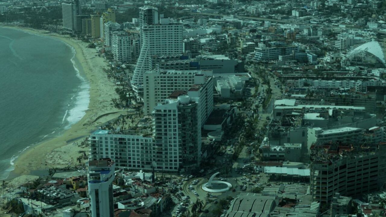 Piden a estadounidenses varados en Acapulco contactar a la Embajada