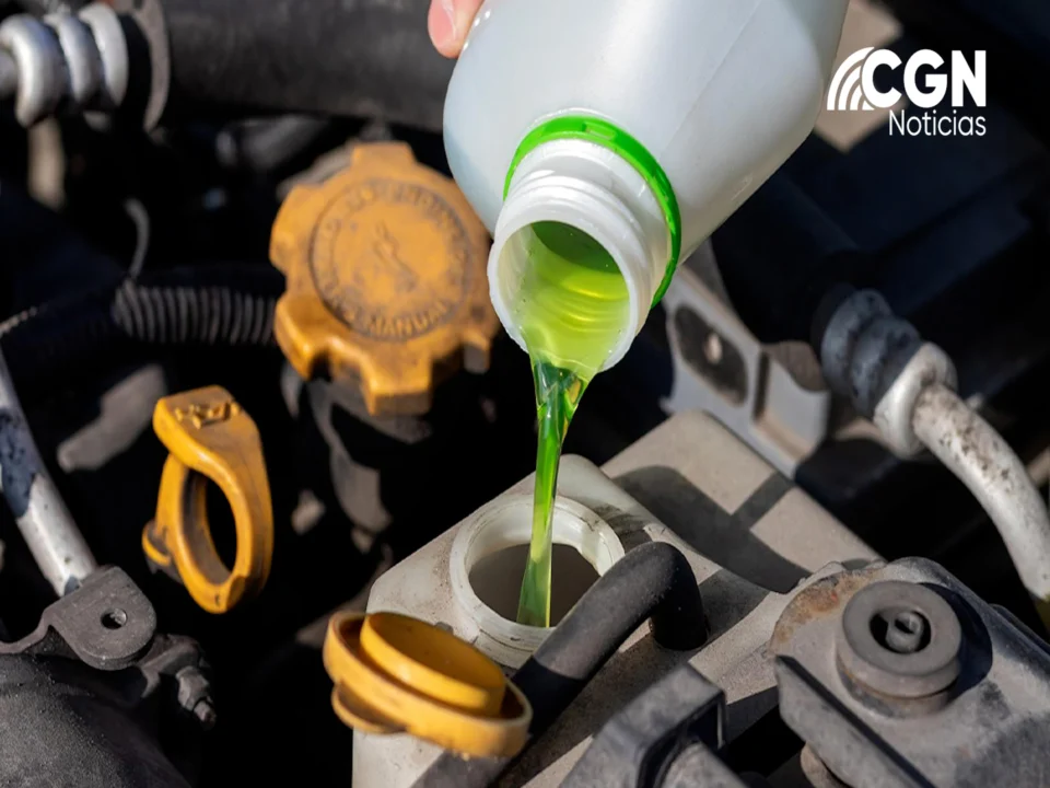 Enterate como checar el nivel del anticongelante en tu auto