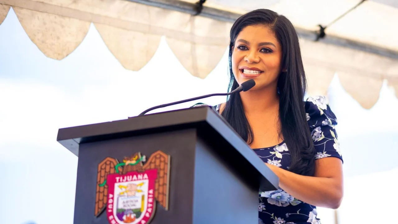 Montserrat Caballero se registra como candidata para la alcaldía de Tijuana