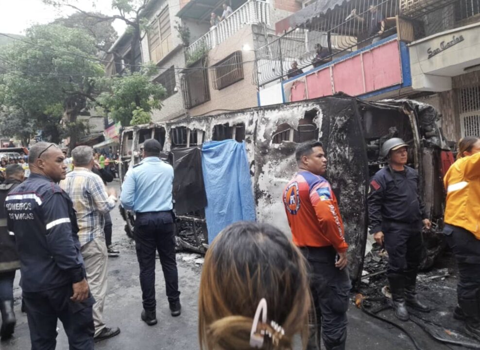 Tragedia en Vargas, tres fallecidos y nueve heridos en accidente de tránsito