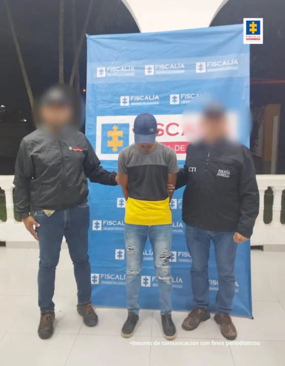 Policía enviado a la cárcel por dispararle a un moto taxista