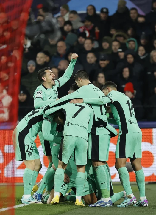 Atlético de Madrid elimina a Santi Giménez y al Feyenoord de la Champions league
