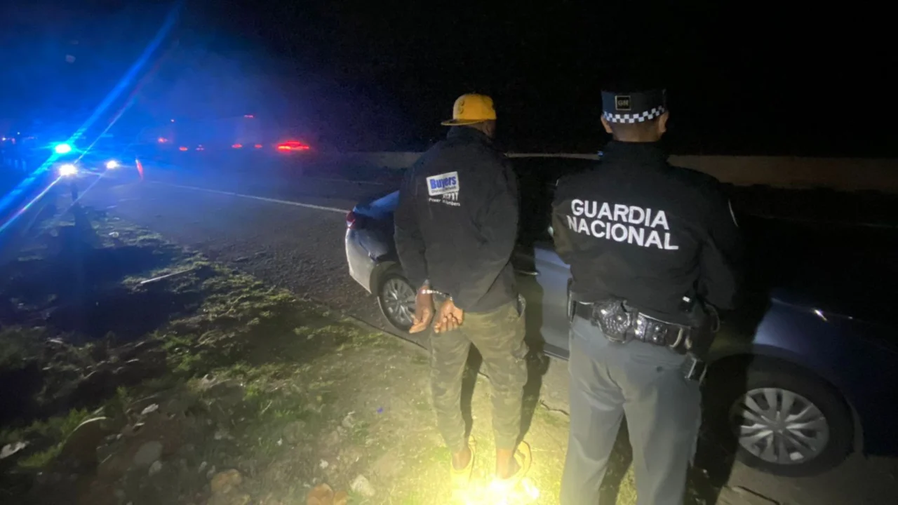 Dos iraníes buscados por el FBI iban en grupo de migrantes; eran guiados por un haitiano