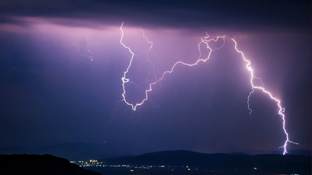 ¡Prepárate! Llega la tormenta eléctrica en Tijuana y San Diego, lloverá toda la noche