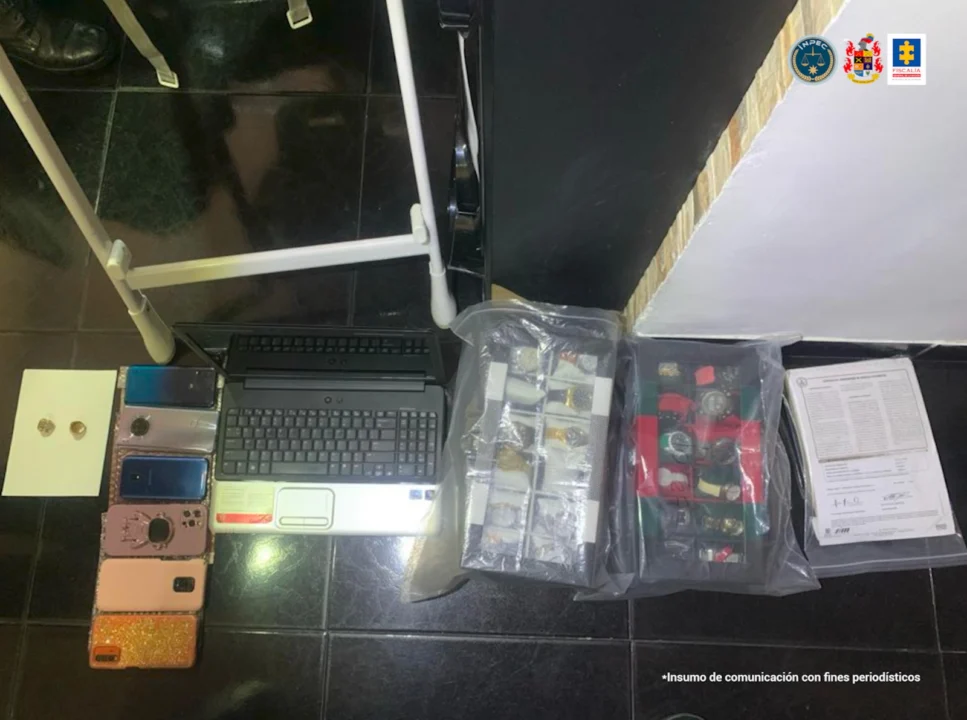 Extorsionaban y estafaban desde la cárcel con ayuda de los guardias 