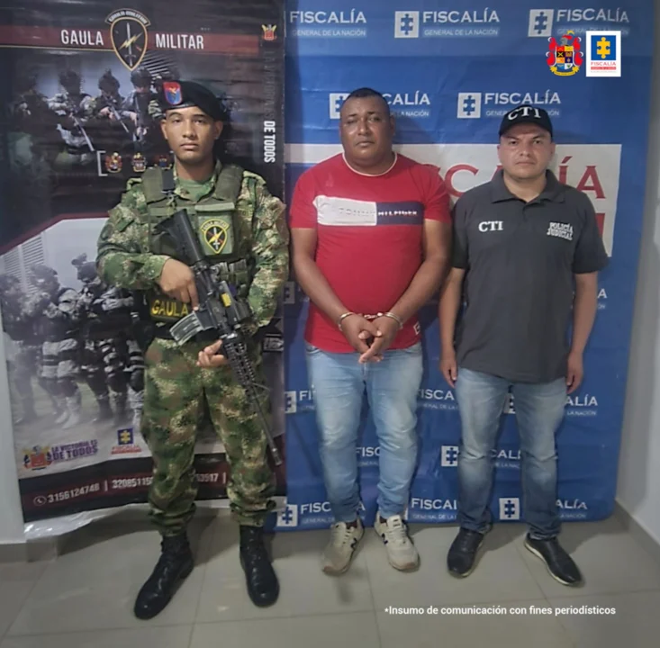 Se hacía pasar como periodista para estafar