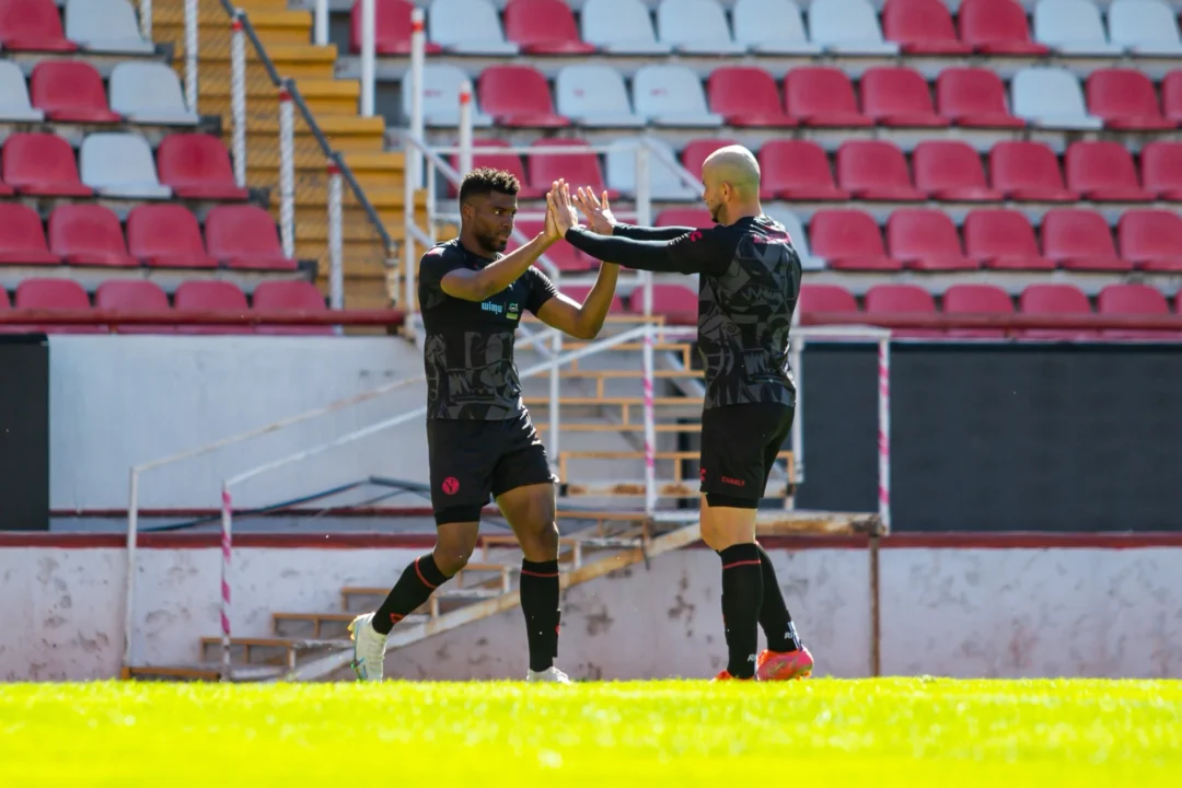 Xoloitzcuintles cierran invictos la pretemporada