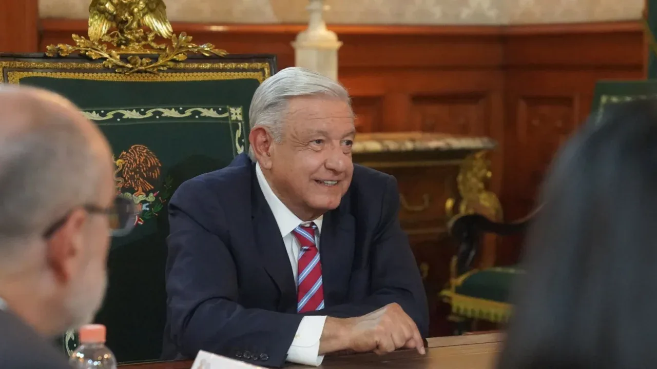 AMLO asegura que “hackearon” datos de periodistas que cubren “La Mañanera”