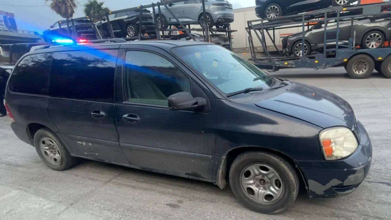 Cae “pollero” cuando trasladaba a familia vietnamita en Tijuana; pidió 4 mil dólares